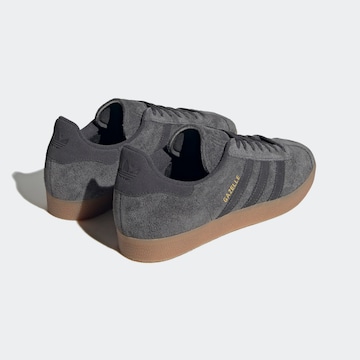ADIDAS ORIGINALS Sneakers low 'Gazelle' i grå