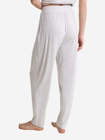 Pantaloncini da pigiama 'Amalia' di ETAM in grigio