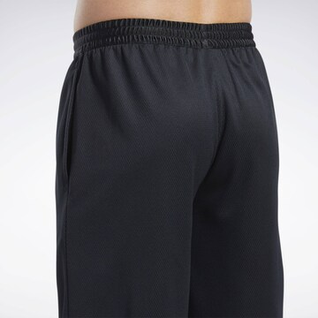 Reebok - regular Pantalón en negro