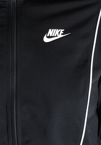 Nike Sportswear Jogginganzug 'Essential' in Schwarz