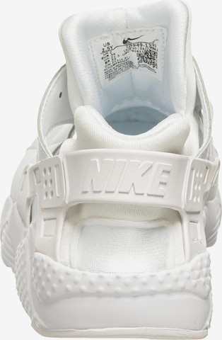 balts Nike Sportswear Brīvā laika apavi 'Huarache'
