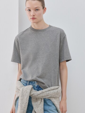 Maglietta 'SITA' di MANGO in grigio