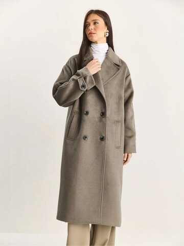 Bianco Lucci Tussenmantel in Beige: voorkant