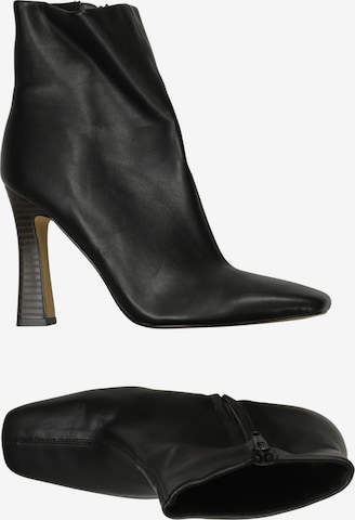 NA-KD Stiefelette 39 in Schwarz: Vorderseite