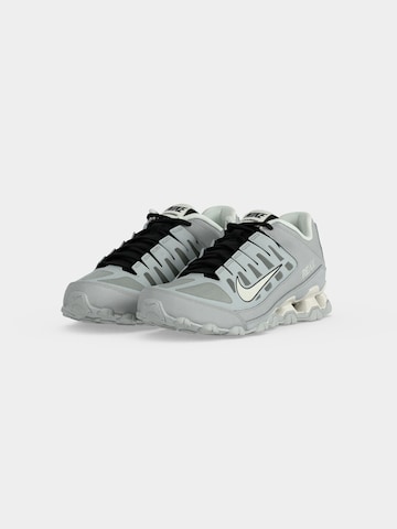 NIKE Buty sportowe 'Reax 8' w kolorze szary