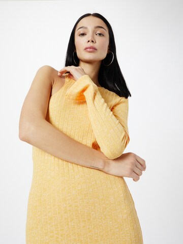 modström Dress in Yellow