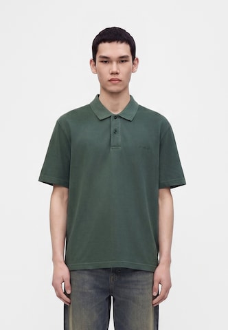 Tricou 'Wayne' de la Carhartt WIP pe verde: față