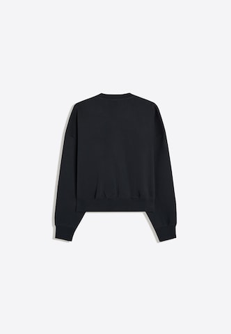 Bershka Суичър в черно