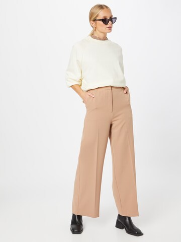 Wide leg Pantaloni cu dungă de la NEW LOOK pe bej