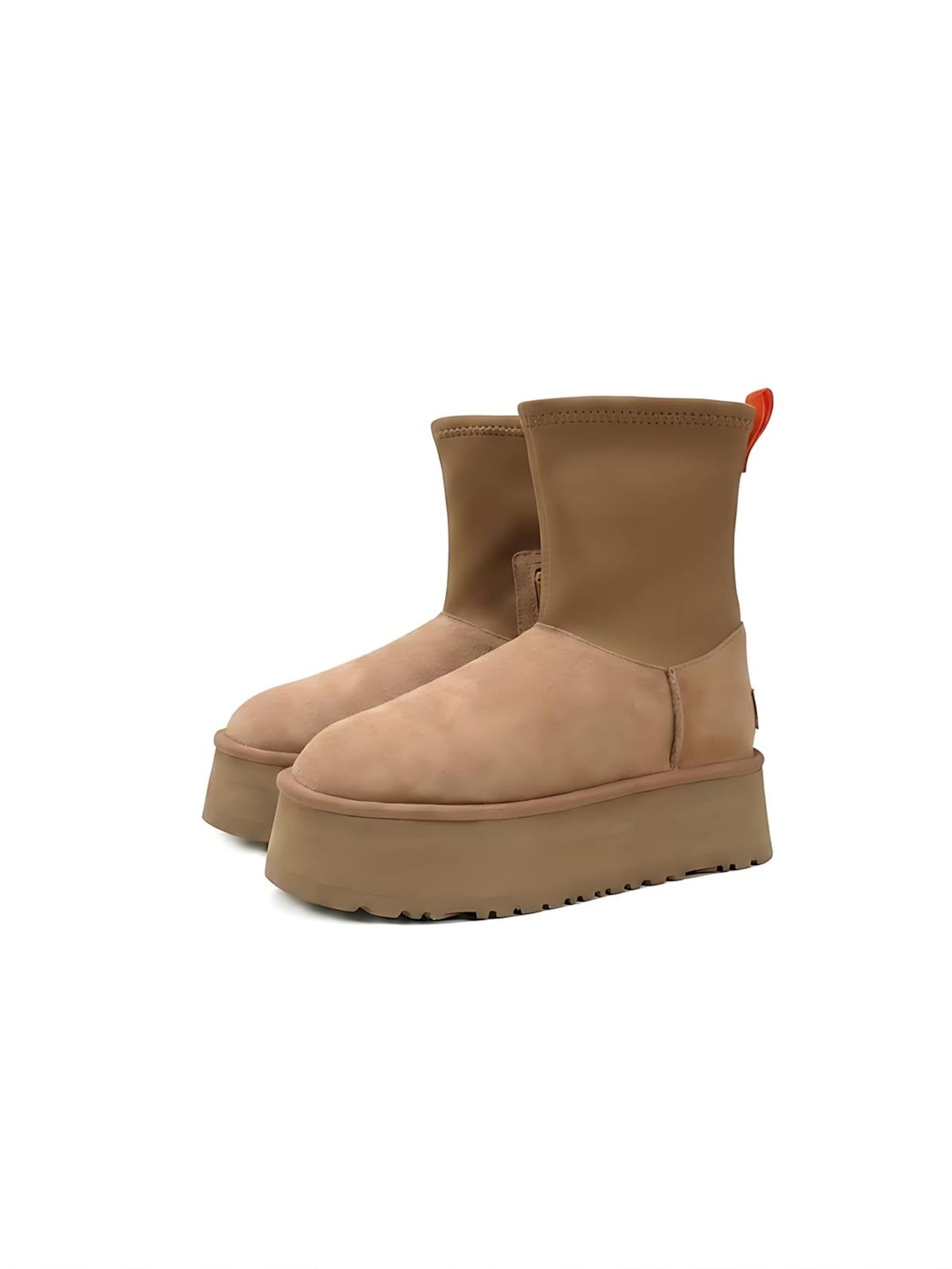 UGG Boots 'Classic Dipper Boot' in Brown