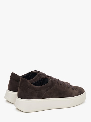 Estro Sneakers '09-2932' in Brown