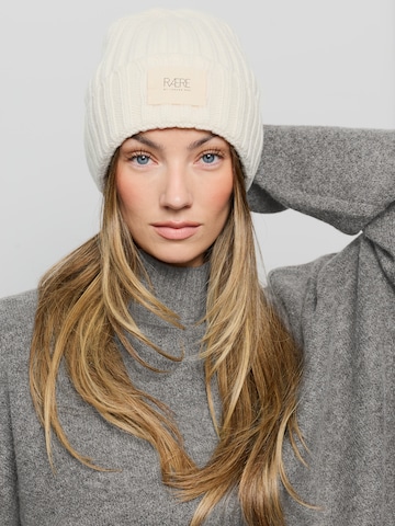 RÆRE by Lorena Rae - Gorra 'Svea' en blanco: frente