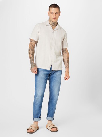 QS Comfort fit Button Up Shirt in Beige