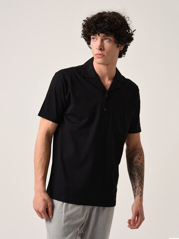 Antioch Regular fit Button Up Shirt in Black