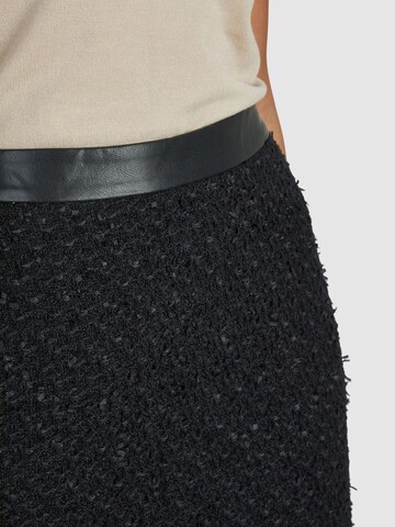 MARC AUREL Skirt in Black