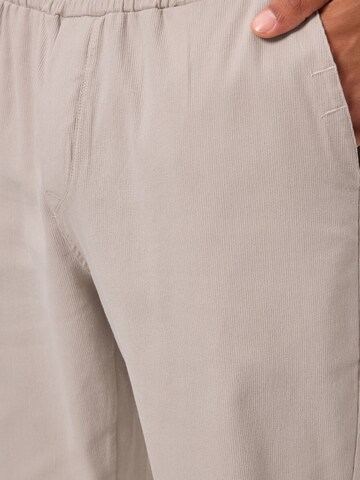 Regular Pantalon chino Tommy Life en gris