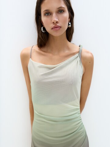 Robe Pull&Bear en vert