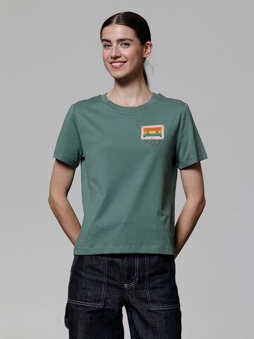 Watapparel T-Shirt in Grün: Vorderseite