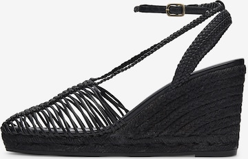 LOTTUSSE Strap Sandals ' Destalonado ' in Black: front