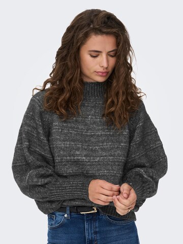 Pull-over 'CELINA' ONLY en gris