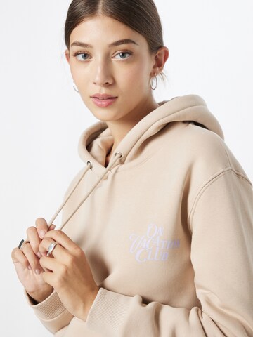 On Vacation Club Sweatshirt in Beige