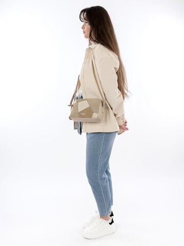Tamaris Skuldertaske 'Gilda' i beige