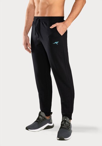 KangaROOS Tapered Pants in Black