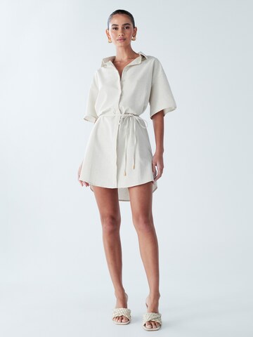 BWLDR - Vestido camisero 'Orla' en beige