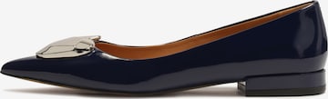 Ballerina di Kazar in blu: frontale