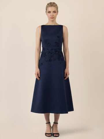 APART Kleid in Blau: Vorderseite