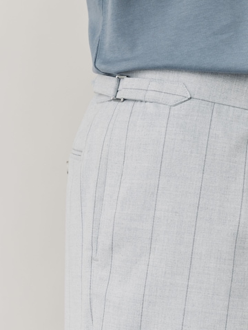 Next Regular Hose in Grau