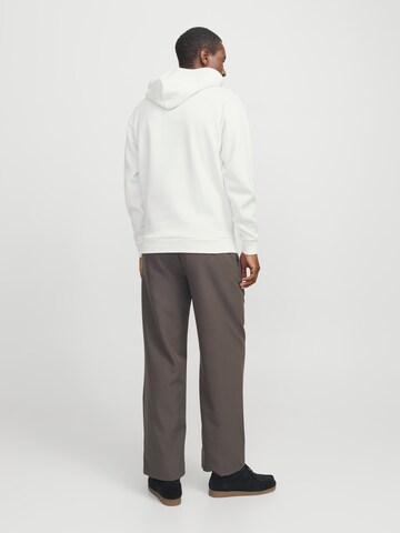 JACK & JONES Свитшот 'JJEBradley' в Белый
