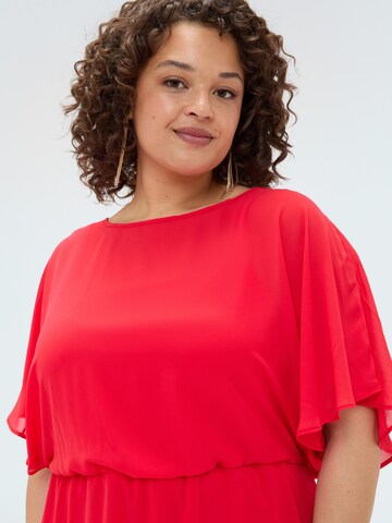 Robe Fiorella Rubino en rouge