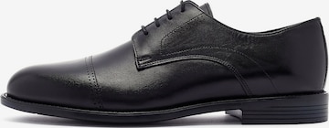 Scarpa stringata di Derimod in nero: frontale