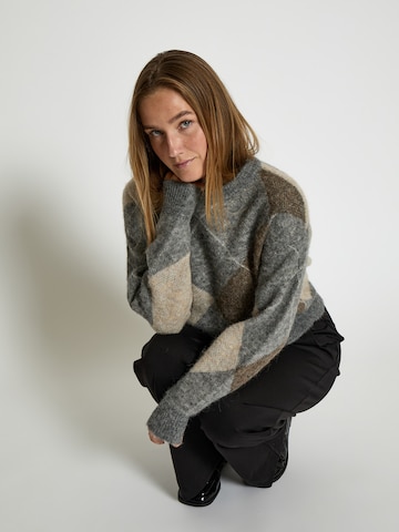 Pull-over 'Revea' minus en marron