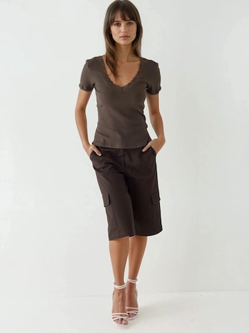 Busem Blouse in Bruin