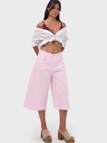 IT'S BASIC Baggy Jeans 'BAGGY BERMUDA SHORT' in Pink: front