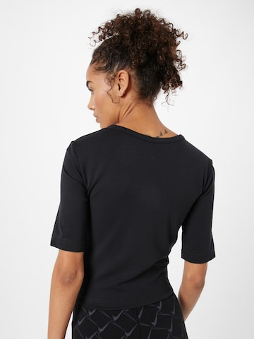 T-shirt Nike Sportswear en noir