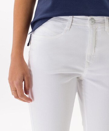 BRAX Slimfit Jeans 'Mary' in Weiß