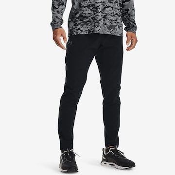 UNDER ARMOUR Tapered Sporthose in Schwarz: predná strana