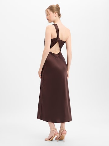 Robe de soirée Marie Lund en marron