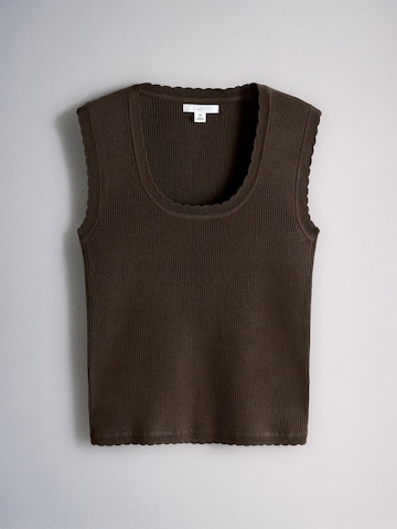 The Set Top in Beige