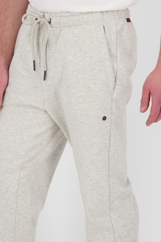 Alife and Kickin - Tapered Pantalón 'MoeAK' en gris