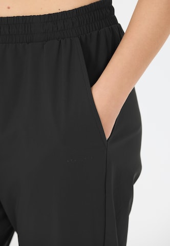Athlecia Tapered Outdoorbroek 'Amisa V2' in Zwart