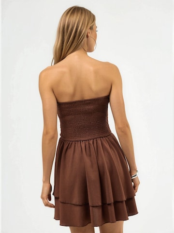 Abito di Hiccup in marrone