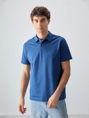 Tommy Life Shirt in Blue: front