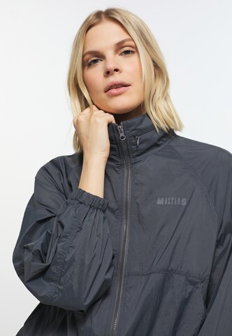 MUSTANG Between-Season Jacket 'Hanna' in Grey