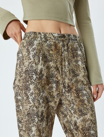 Koton Tapered Broek in Groen