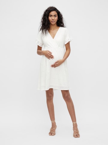 Robe d’été 'Dinne Tess' MAMALICIOUS en blanc