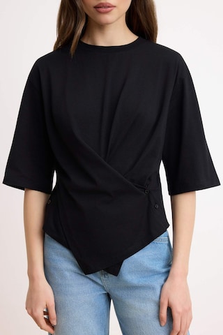 Trendyol - Camiseta en negro